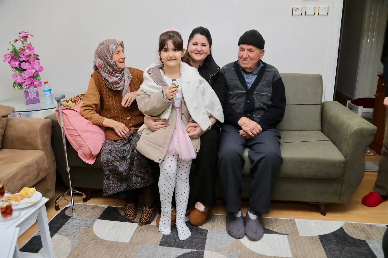 BAŞKAN GENCAN, YILDIRIM’DA MAHALLE ZİYARETLERİNİ SÜRDÜRDÜ galeri görseli